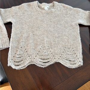 Kaisely Cozy Beige Sweater with Scalloped Hem Medium